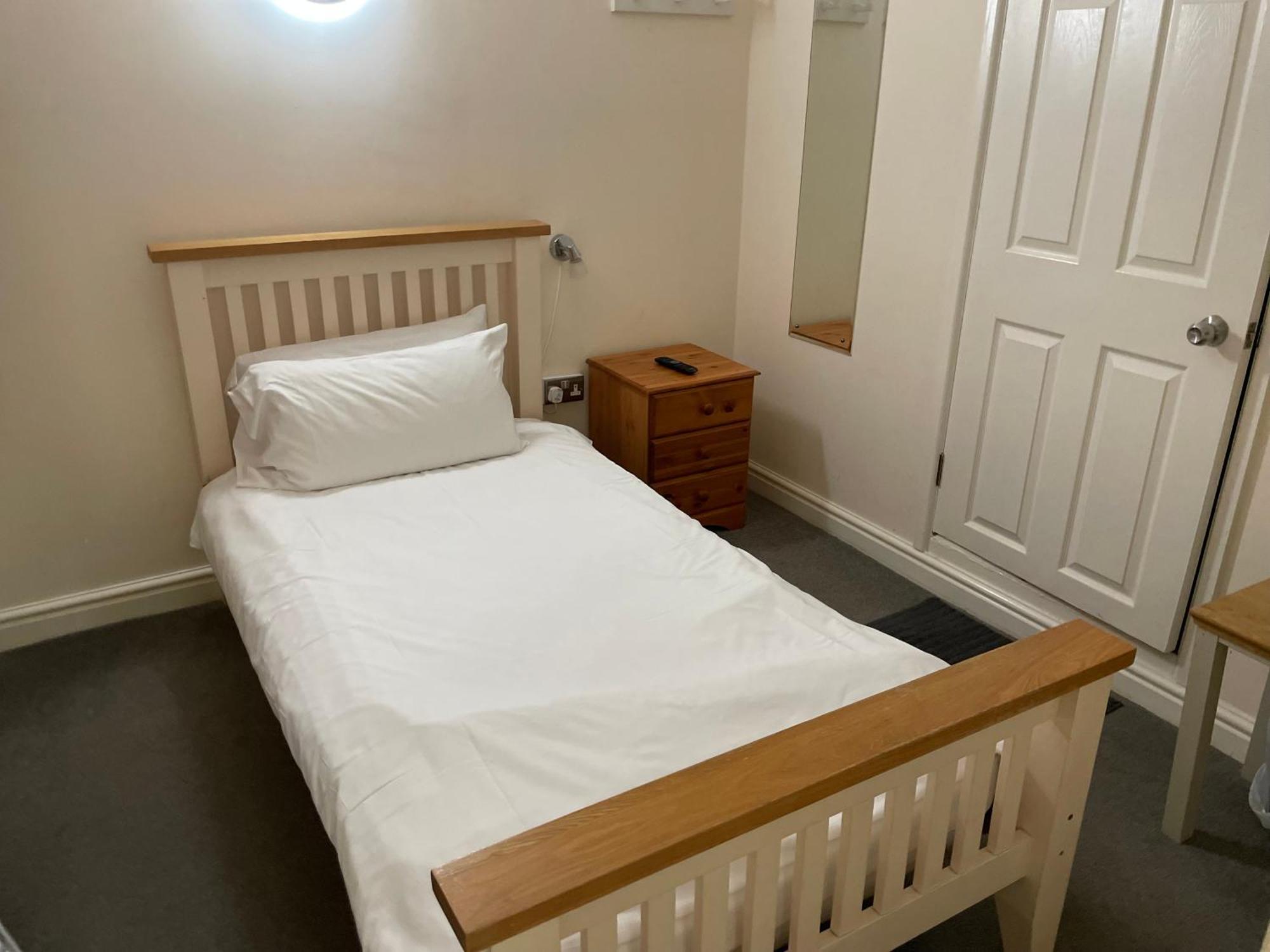 Bridge Farm Guesthouse Rooms Dundry Экстерьер фото