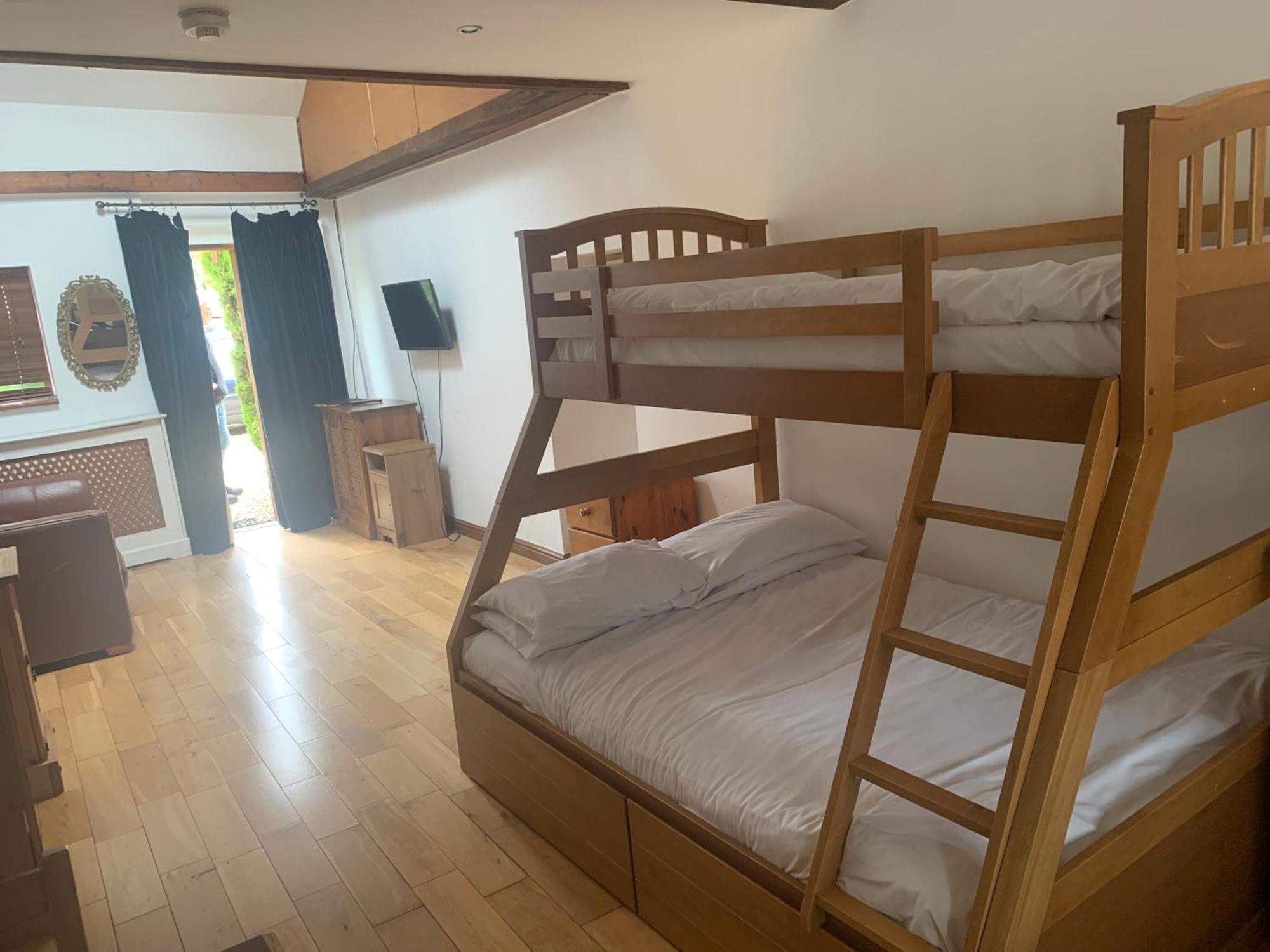 Bridge Farm Guesthouse Rooms Dundry Экстерьер фото
